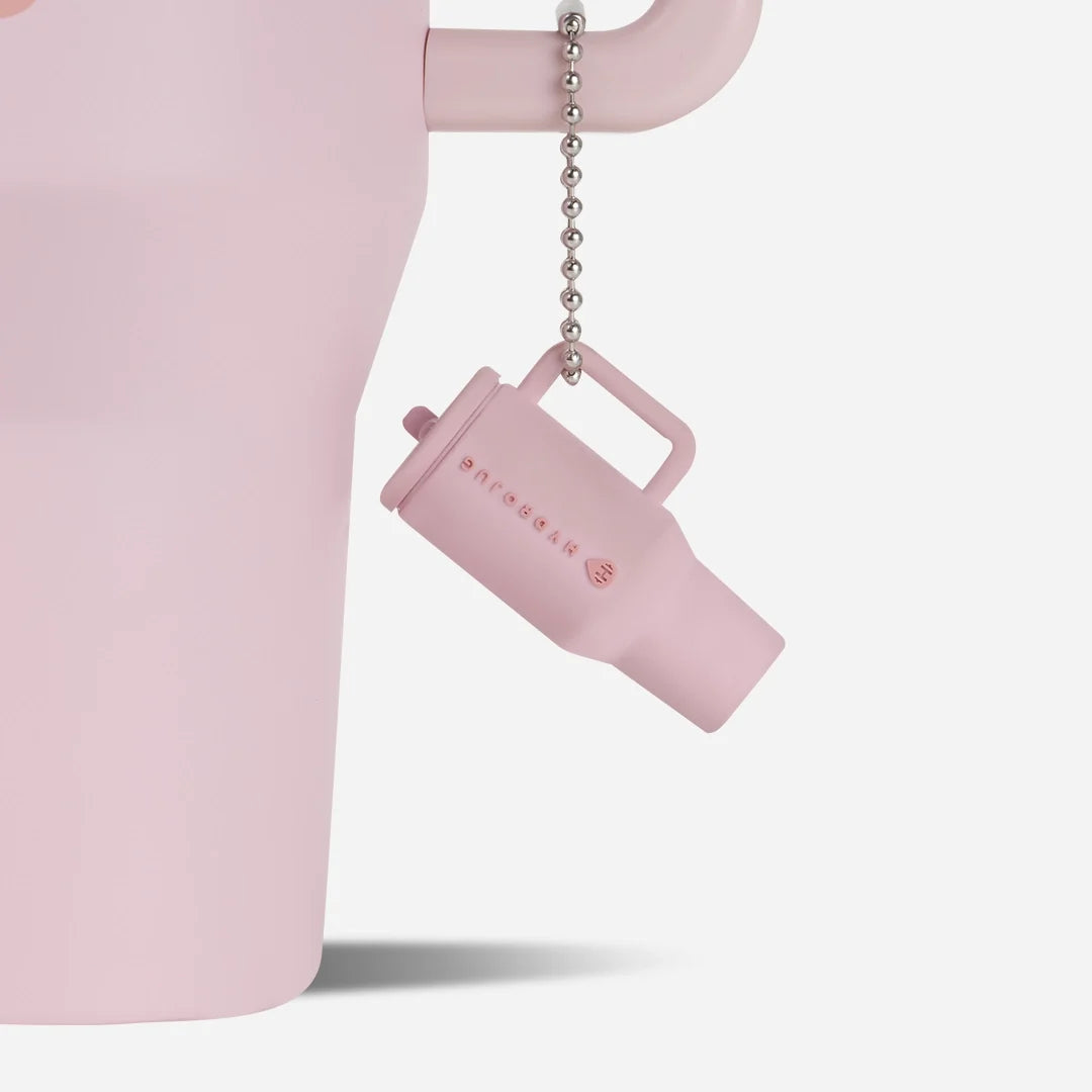 traveler-keychain-q0 Web-TravelerKeychainPhotos-PinkSand2.webp